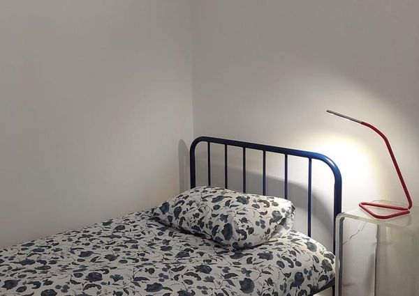 Alugamos quartos ou apartamento a meninas estudantes