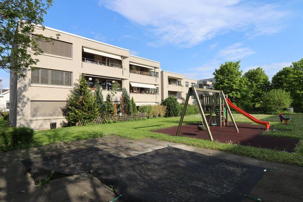 Sonnige 4.5-Zimmer-Wohnung mit Balkon in Arbon - Photo 1