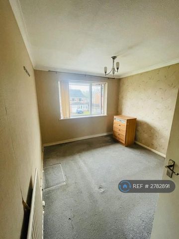 2 bedroom maisonette to rent - Photo 3