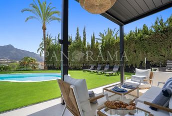 Stunning modern family villa in the prestigious heart of Las Brisas