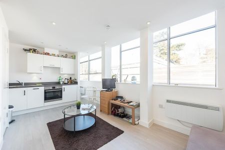 Studio to rent - Photo 2