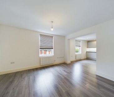 Park Street, Cheltenham, GL50 - Photo 2