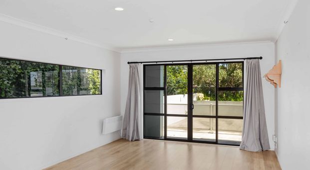 2 bedroom apartment in Morningside! - Photo 1