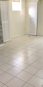 2-Bedroom Basement Unit for rent - Eglinton Ave & Allen Rd - Photo 4