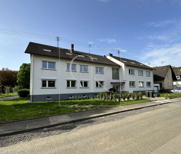 Erstbezug nach Modernisierung: Souterrain-Wohnung (1 ZKB) mit Stell... - Photo 3