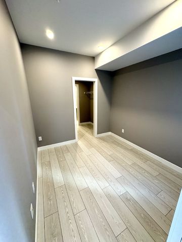 616, 310 15 Avenue SW - 1 - Photo 2
