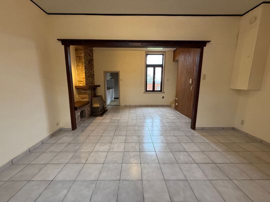 SCHELLEBELLE - Statige rijwoning met gemeenschappelijke tuin. - Foto 1