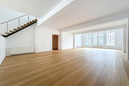 Magnifique appt style loft +- 345m² / Châtelain - Photo 2