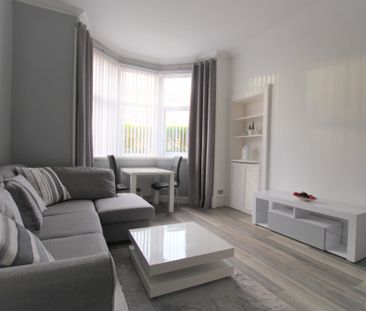 Bearsden Road, Anniesland, Glasgow - Photo 1