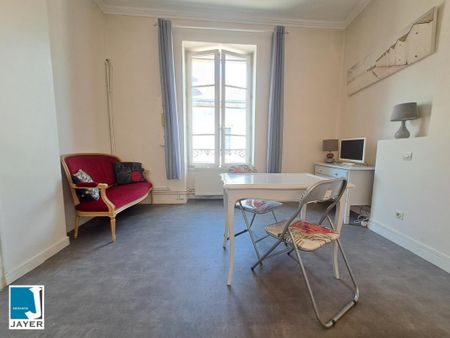 2 PIECES MEUBLÉ CENTRE-VILLE - Photo 2