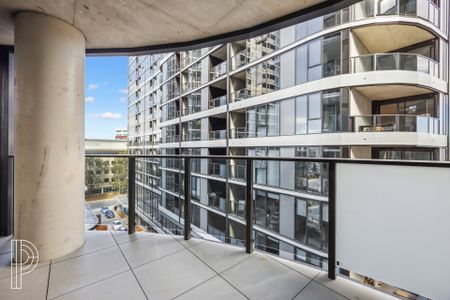 Modern 2-Bedroom Apartment in WOVA – Luxury Living in the Heart of Canberra! - Photo 4