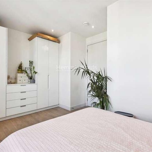 Cambridge House, Mayes Road, Haringay, N22 - Photo 1