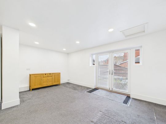 Bolton Road, Atherton, M46 - Photo 1