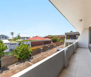 Enjoy Effortless Living in This Central Ballina Unit - Photo 2