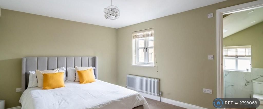 1 bedroom in a house share to rent - Photo 1