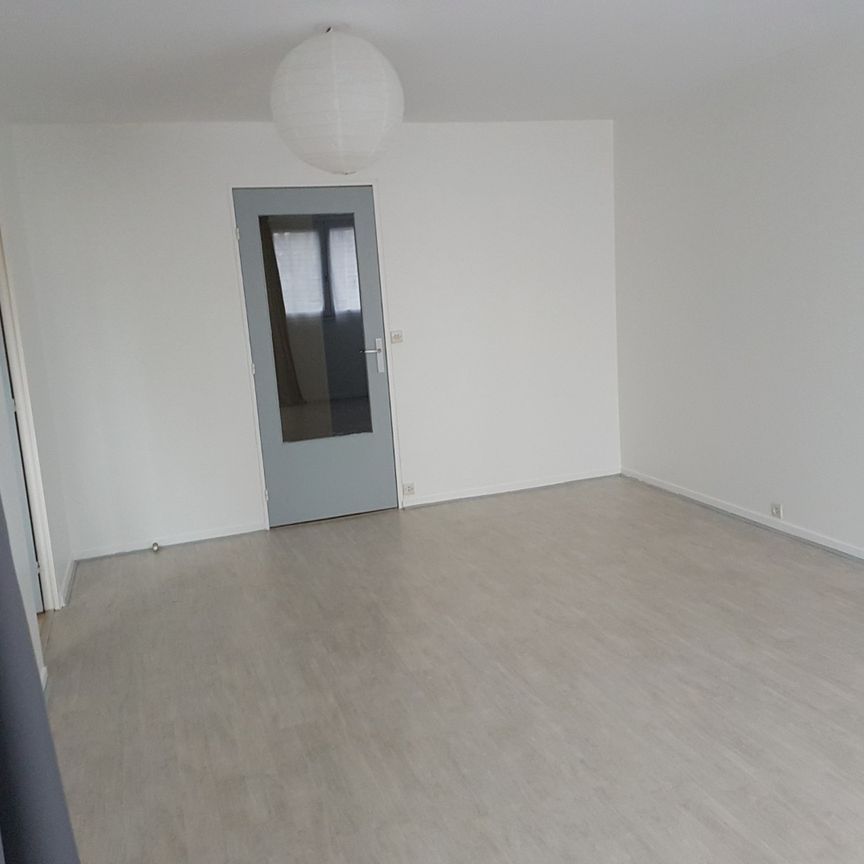 Location Appartement 2 pièces 49m² VALENCIENNES 59300 - Photo 1