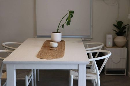 Fully Furnished & Newly Renovated Unit in the Heart of Kiama - Photo 3