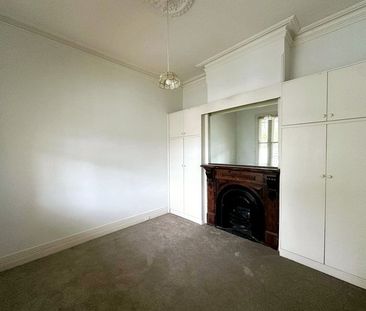 20 Munro Street, Ascot Vale VIC 3032 - Photo 2