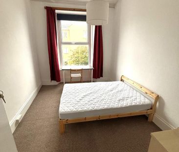 6 bedroom terraced house to rent - Photo 5