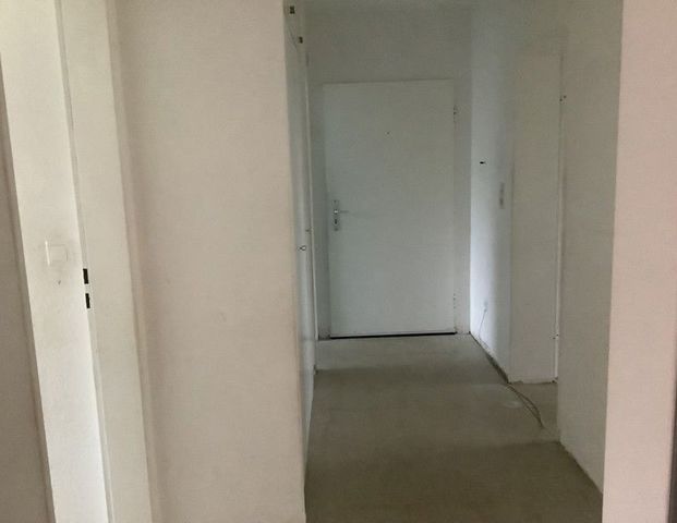 Helle, renovierte 3-Zimmer-Wohnung mit Balkon! - Photo 1