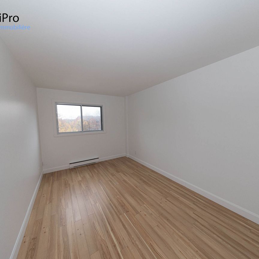 880 Grandjean - Photo 1