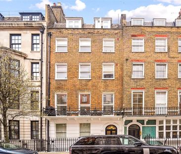 An impressive 3 bedroom duplex apartment set on the third & fourth floors of this period Georgian conversion. - Photo 1