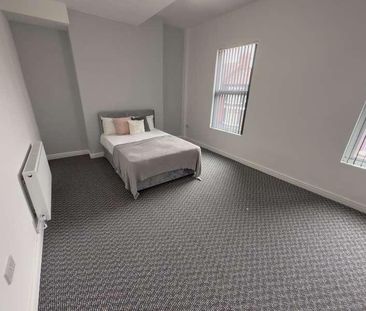 Walton Village, L4 - Photo 3