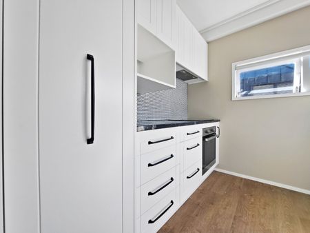 Townhouse Living - Photo 5
