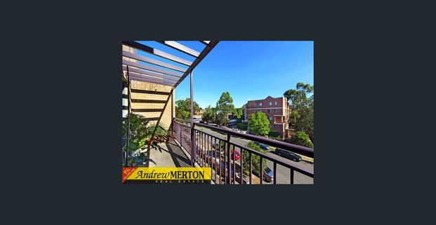 Open plan living - Photo 1