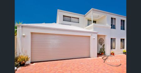 Modern 4x2 Family Home for Rent in Duncraig - Photo 5