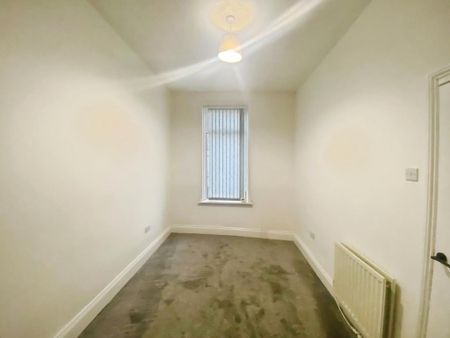 2 bedroom ground floor flat to rent - Photo 4