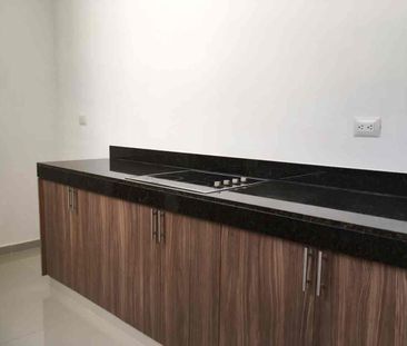 Townhouse dentro de privada en renta, a unos pasos de plaza La Isla. - Photo 1