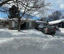 900 sq foot bungalow - Photo 3