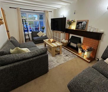 Princess Marys Road , Addlestone , Surrey, KT15 - Photo 2