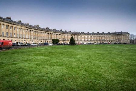 Royal Crescent, Bath, BA1 - Photo 4