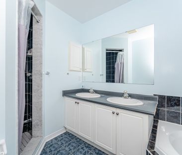 For Lease - 6513 Song Bird Crescent, Mississauga, Ontario - Photo 3