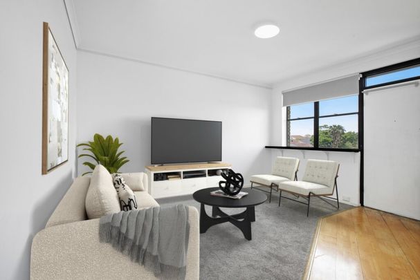 Sunny Drenched Apartment with Ocean and District views - Photo 1