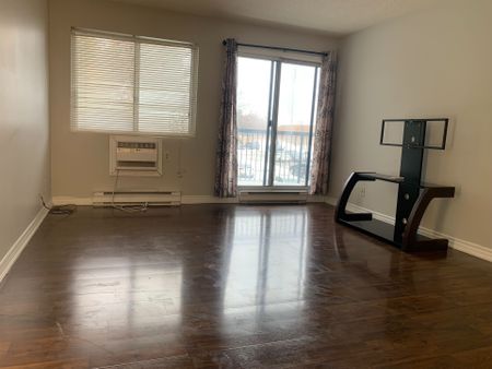 For Lease - 95 Trailwood Drive Unit# 922, Mississauga, Ontario - Photo 2