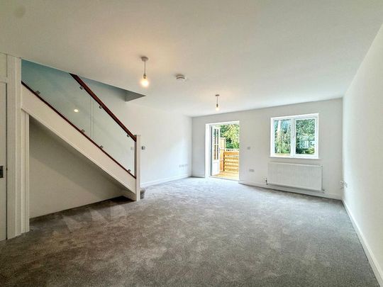 3 bedroom semi-detached house to rent - Photo 1