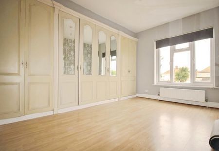 3 bedroom semi-detached house to rent - Photo 3