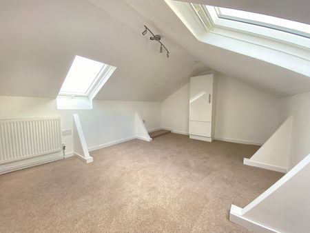 Hilland Drive, Bishopston, Swansea, SA3 - Photo 2