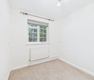 2 bedroom bungalow to rent - Photo 2