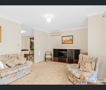 Wonderful Wandarrie Home - Photo 2