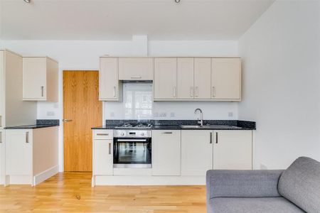 2 bedroom flat to rent - Photo 5