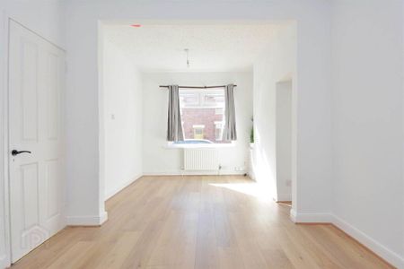 142 Greenville Road, Off Grand Parade, Belfast, BT5 5JY - Photo 3