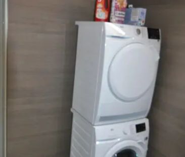 Gelijkvloers appartement met omheind tuintje en tuinhuis - Foto 6