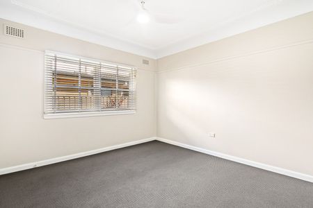 Freshly Renovated Home in Ideal Engadine Location - Photo 4