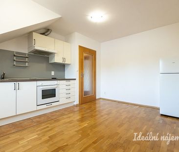 Pronájem bytu 2+1 55 m² - Photo 2