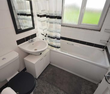 160 Meadow Lane, Chaddesden, Derby, DE21 6PB - Photo 1