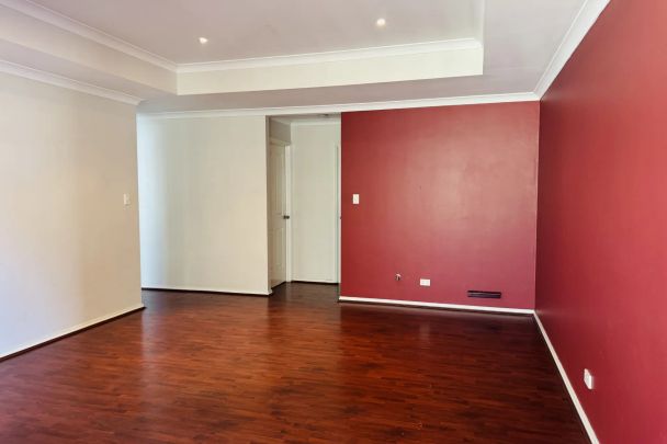 Family home with a modern feel! - Photo 1